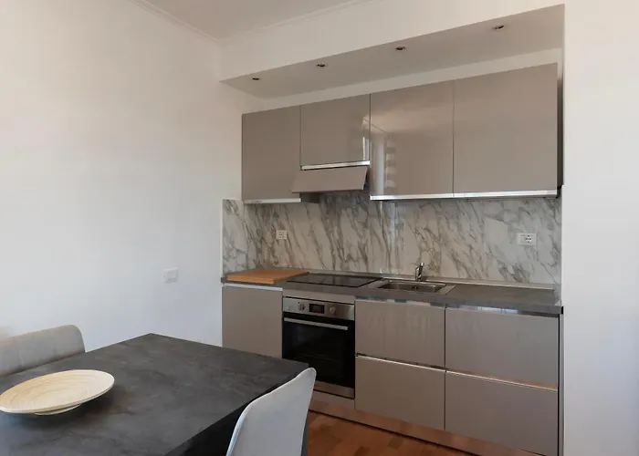 Guesthost - Mm San Giovanni * Rom